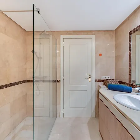 Puerto Banus Charming Apartment Marbella
