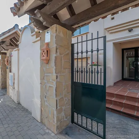 Puerto Banus Charming Apartment Marbella